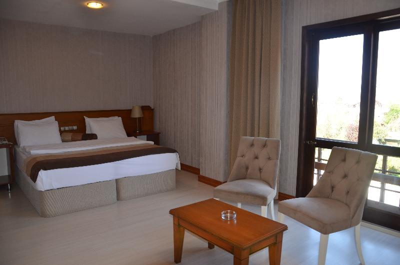 Talia Hotel & Spa سبانجا المظهر الخارجي الصورة